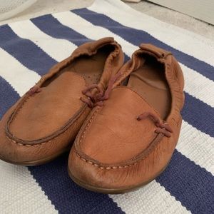 HUSH PUPPIES brown leather loafer flex 10